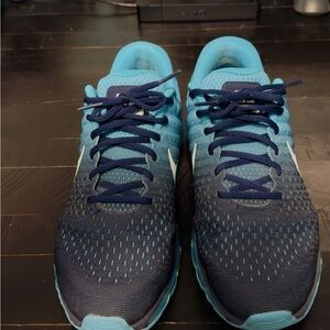 Nike Men’s - Size 10 - Air Max 2017